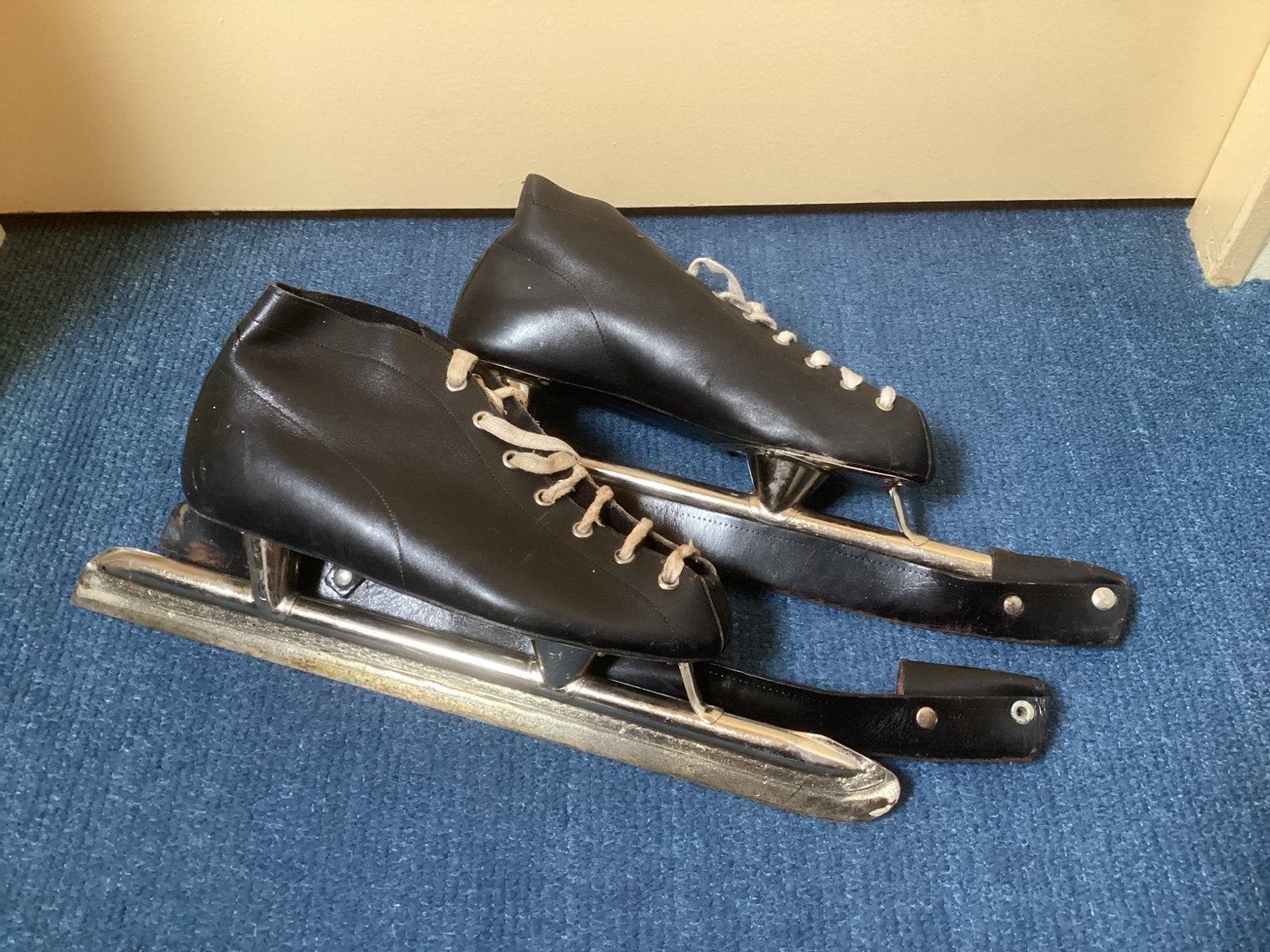 Vintage Zwarte Schaatsen - Klassieke Noren maat 38, Ophalen of Verzenden, Gebruikt, Noren, Overige merken