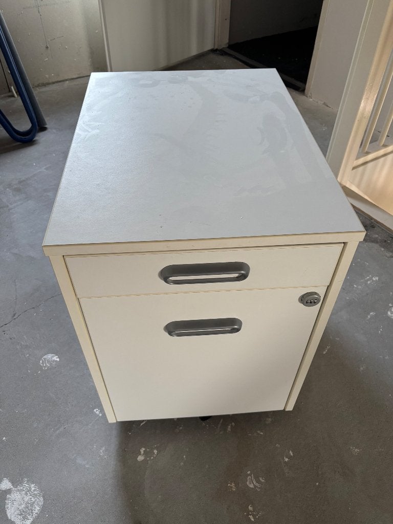 Bureau Kastje op wieltjes, Ophalen, Gebruikt, Hout, 62 cm