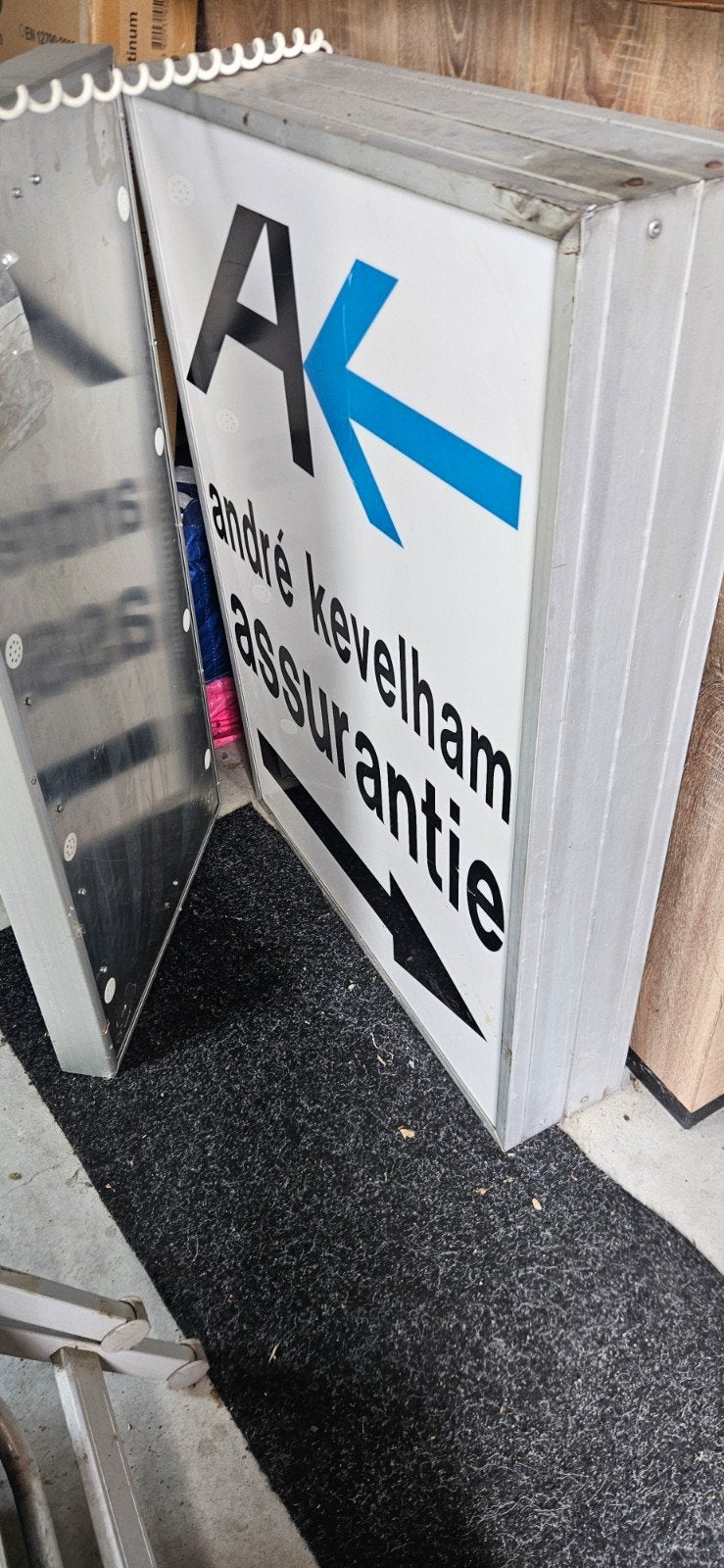 LICHTBAKKEN 2 STUKS  1 VOOR BUITEN ,1 BINNEN MET VERLICTING, Ophalen, Zo goed als nieuw, Reclamebord