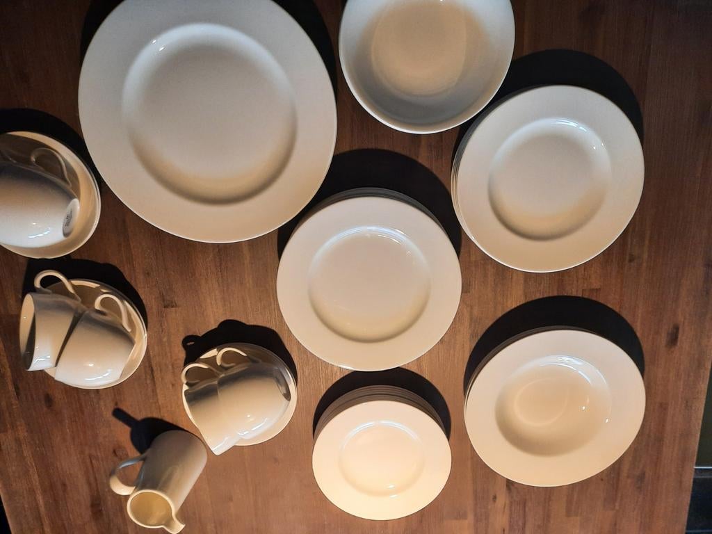 Uitgebreid Wedgwood Servies - NIEUW!, Ophalen of Verzenden, Zo goed als nieuw, Porselein, Wedgwood
