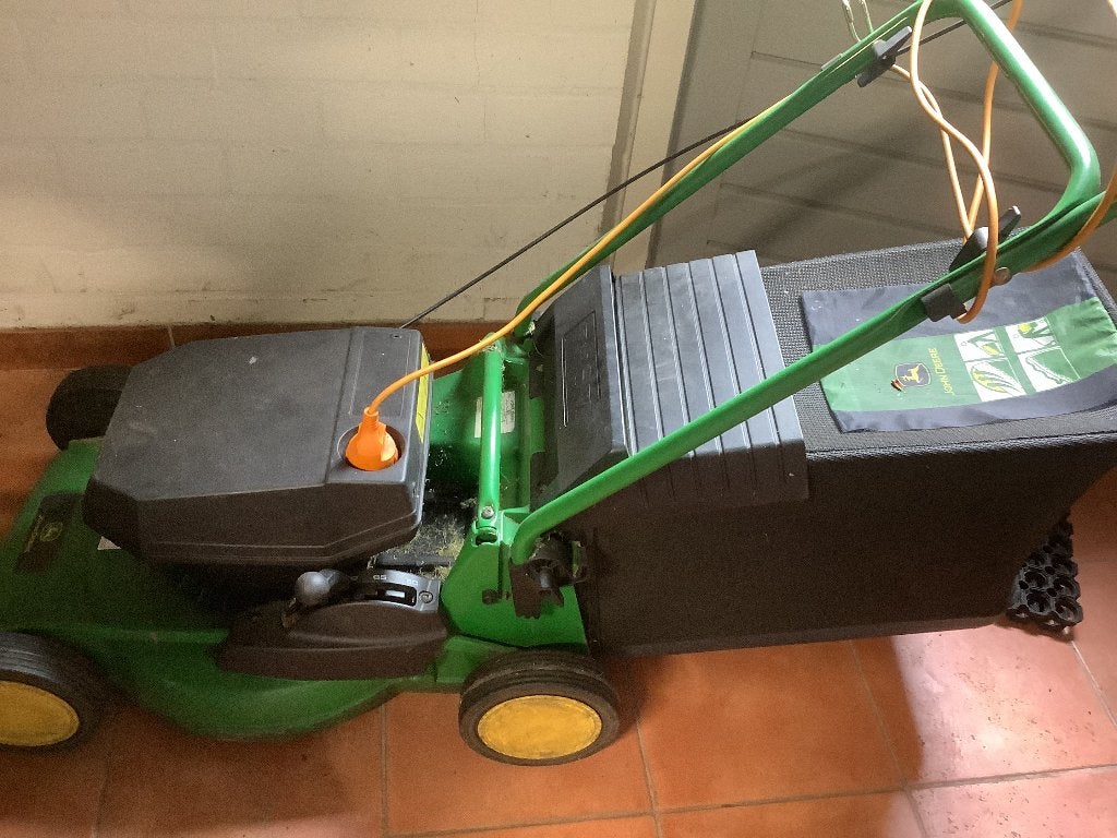 John Deere elektrische grasmaaier R43EL, Tuin en Terras, Grasmaaiers, Gebruikt, Elektrische grasmaaier, Opvangzak, 40 t/m 49 cm