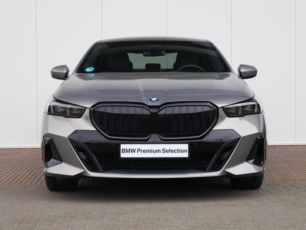 BMW 5-serie 550e xDrive / M-Sport Pakket Pro / Stuur & Stoel, Automaat, Gebruikt, 138 €/maand, 135 min