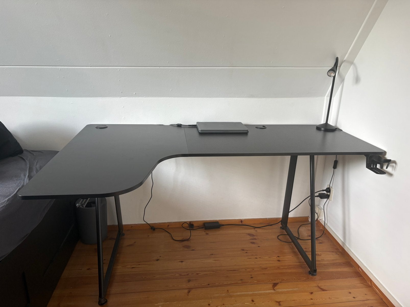 Game bureau, in hele goede staat, Huis en Inrichting, Bureaus, Ophalen, Zo goed als nieuw
