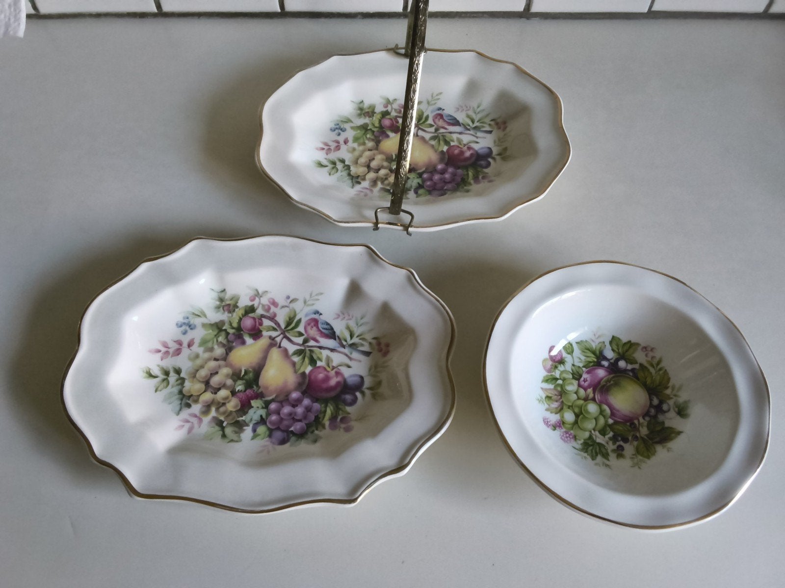 3 engelse wedgwood schaaltjes met vruchten,, Ophalen of Verzenden, Zo goed als nieuw, Porselein, Schaal of Schalen
