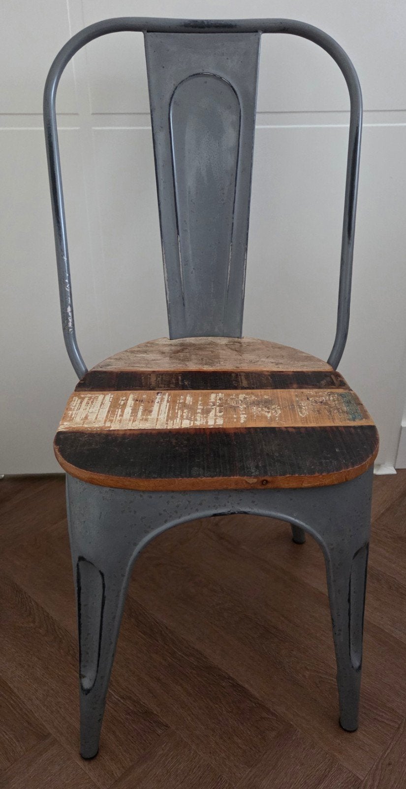 Industriële bistro stoel met houten zitting., Ophalen, Gebruikt, Industrieel, Vintage, Hout