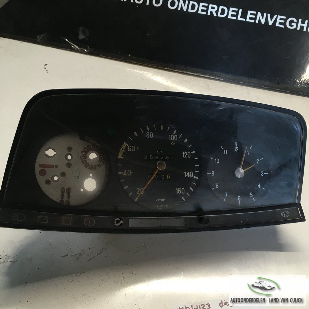 Mercedes W123    Km Tellerklok 123 542 5601 voor onderdelen, Auto-onderdelen, Gebruikt, -, -, Ophalen of Verzenden