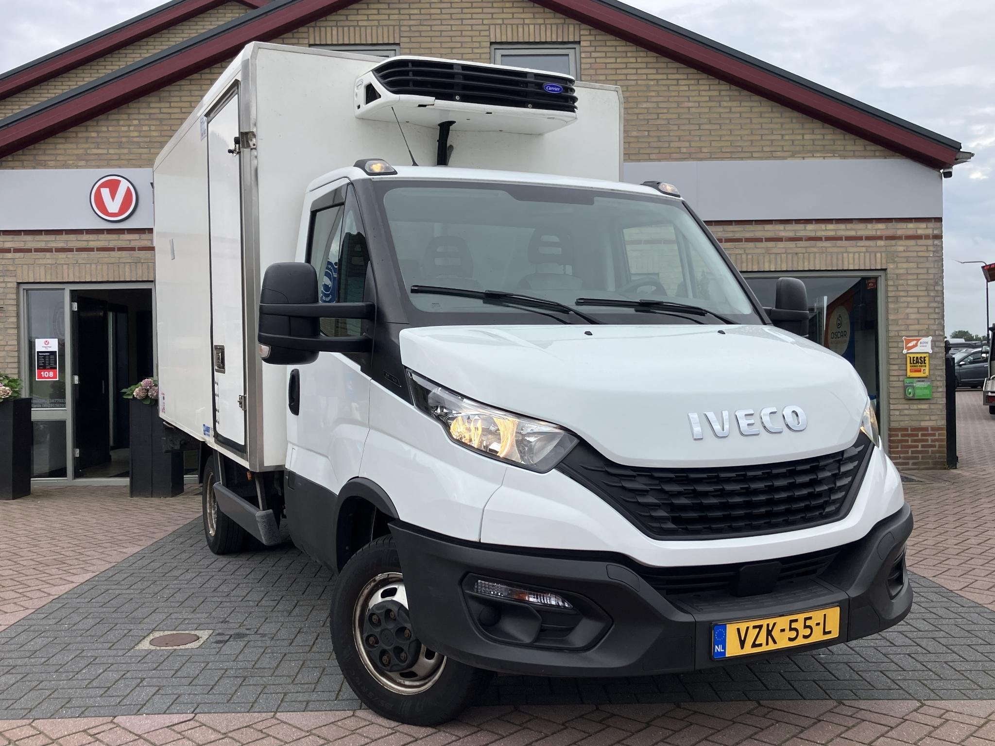 Iveco Daily 35C14H 2.3 345 | Koelwagen | Carrier | Handel/Ex, Auto's, Gebruikt, Euro 6, Iveco, Wit