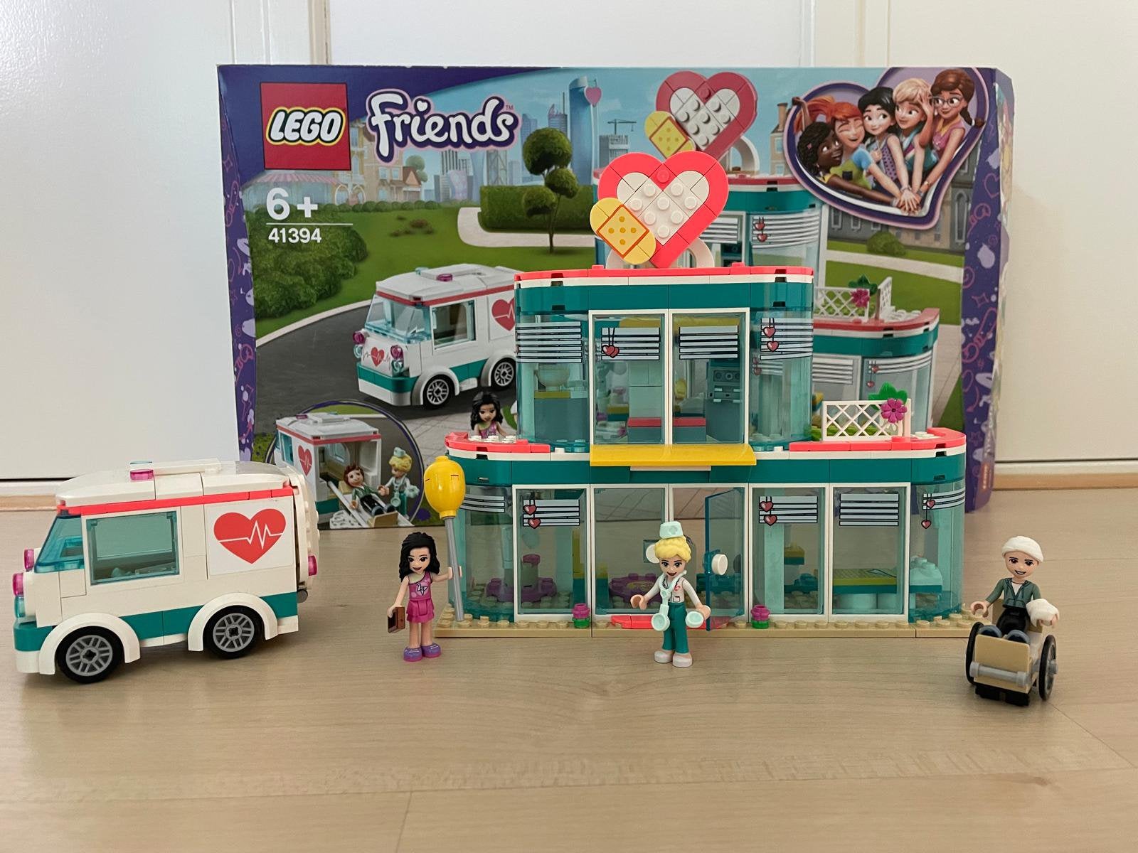 41394 lego friends heartlake city ziekenhuis, Ophalen of Verzenden, Zo goed als nieuw