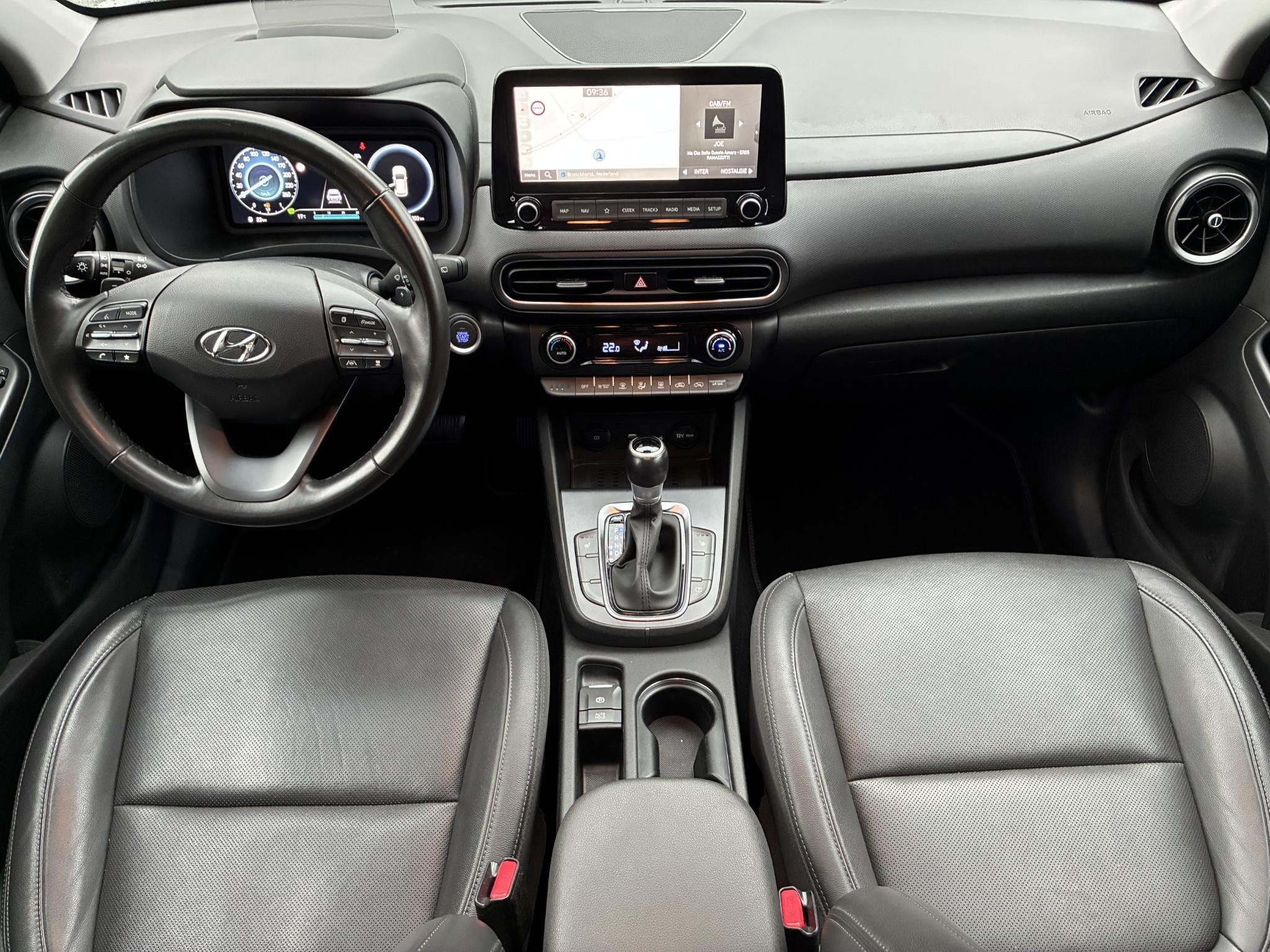 Hyundai Kona 1.6 GDI HEV Premium Sky / Fabrieksgarantie t/m, Auto's, Dealer onderhouden, Gebruikt, Euro 6, SUV of Terreinwagen