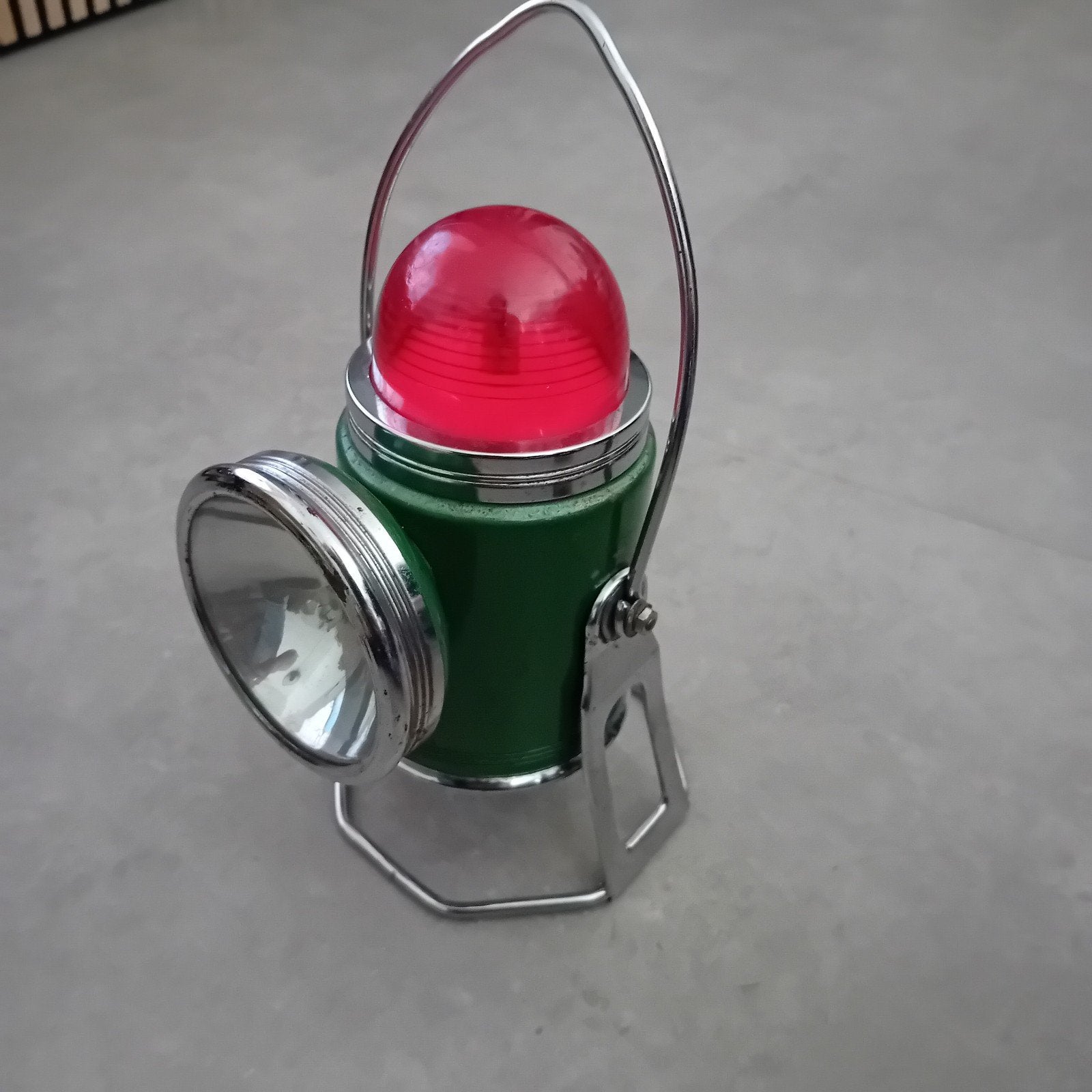 Vintage pech hulp lantaarn uit 1960, Ophalen