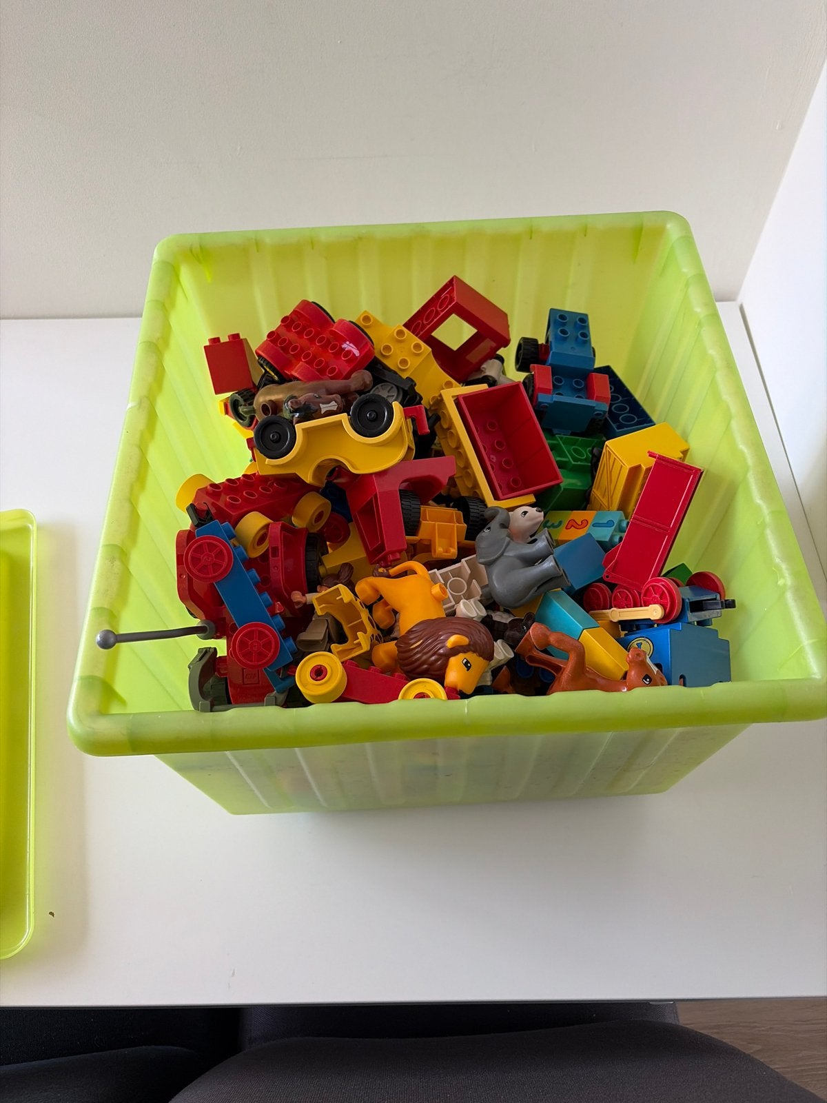 Grote doos met diverse Duplo blokken en figuren, Ophalen, Inclusief minifiguren, Gebruikt, Duplo