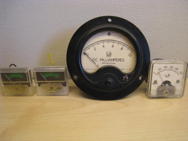 4 meters, oa 2 amperemeters, 1 vintage DeJUR DC 1.0A, S-310, Doe-het-zelf en Verbouw, Meetapparatuur, Ophalen, Nieuw, Multimeter