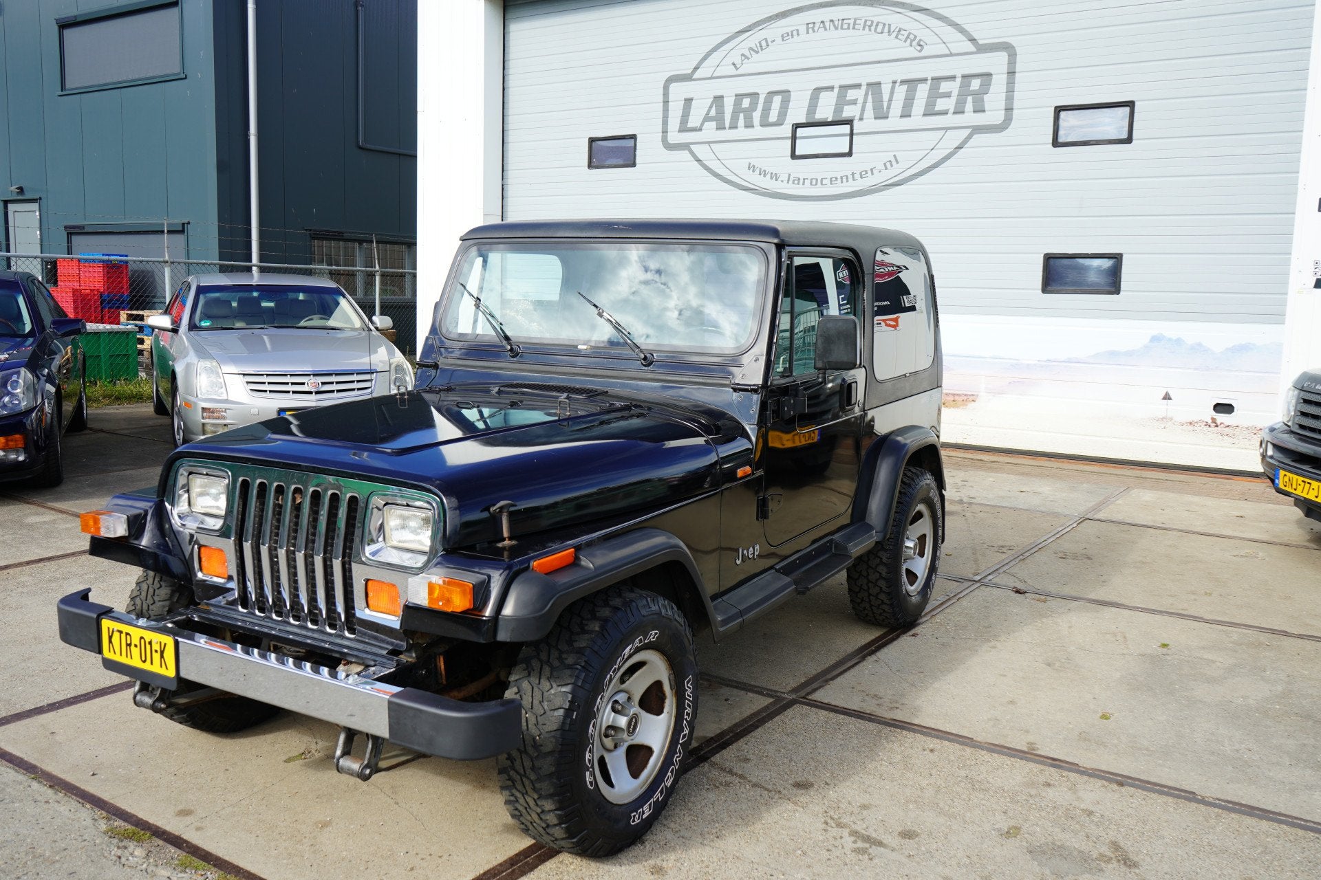 Jeep Wrangler 4.0i Softtop (bj 1994), Jeep, Stof, Cabriolet, Zwart