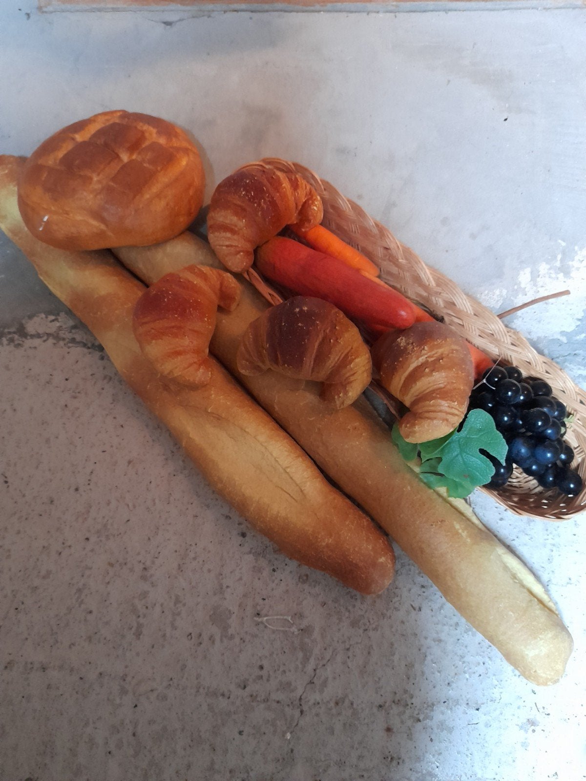 Mandje met kunst broden, Ophalen of Verzenden