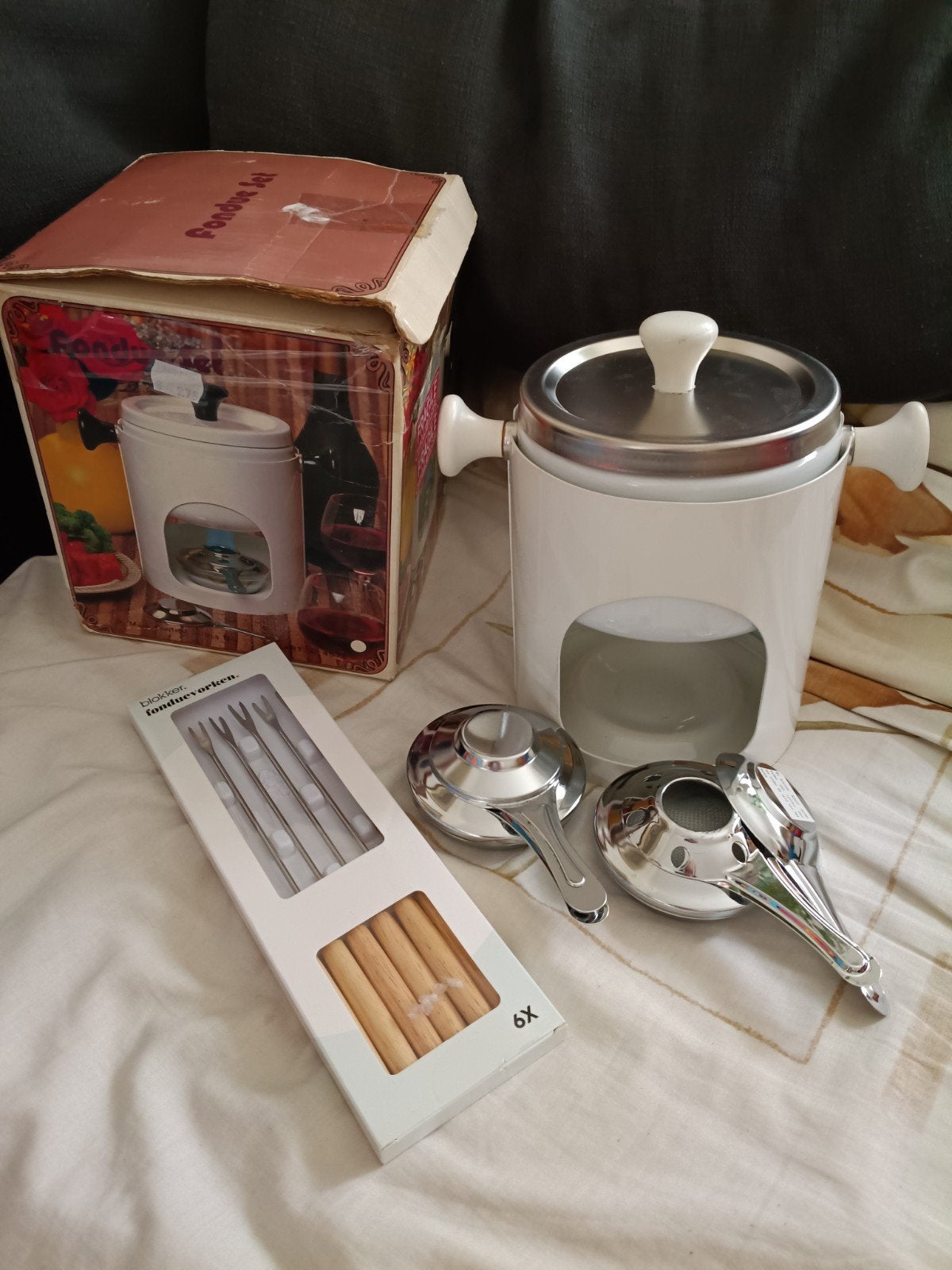 Huizen- Keigave Retro Fondueset + 8 Retro Borden, Witgoed en Apparatuur, Fonduesets, Ophalen of Verzenden, Nieuw, Brander, Fondueset