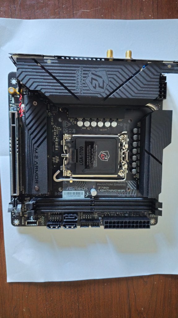 ASROCK Z790I LIGHTNING WIFI - Moederbord, Computers en Software, Moederborden, Zo goed als nieuw, Intel, DDR5, Ophalen of Verzenden