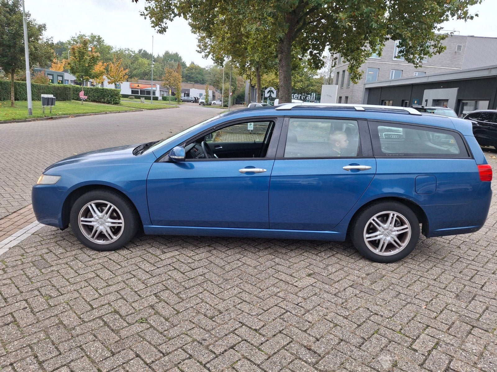 Honda Accord 2.0 I Tourer Comfort 2004 Blauw, Auto's, Voorwielaandrijving, 1998 cc, Stof, Verwarmde buitenspiegels