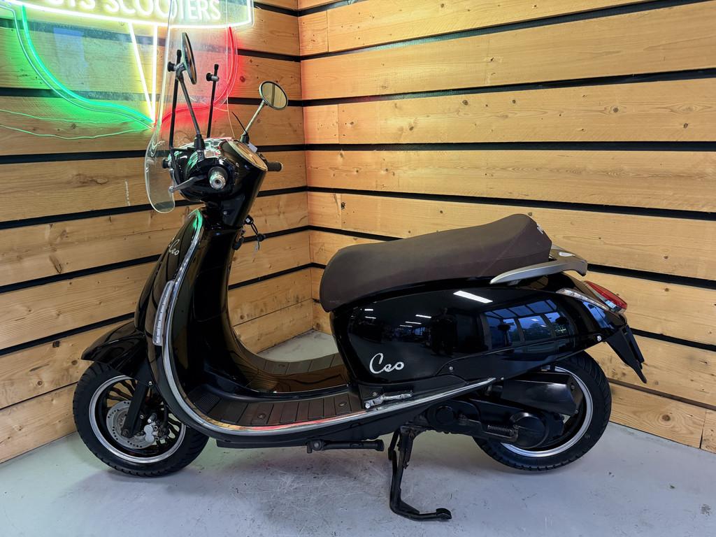 NIMOTO Bromscooter Ceo (bj 2015), Bruin Scooterservice, Gebruikt, Jos@bruinautoservice.nl, Bedrijfsweg 6
1785AK  DEN HELDER, NL