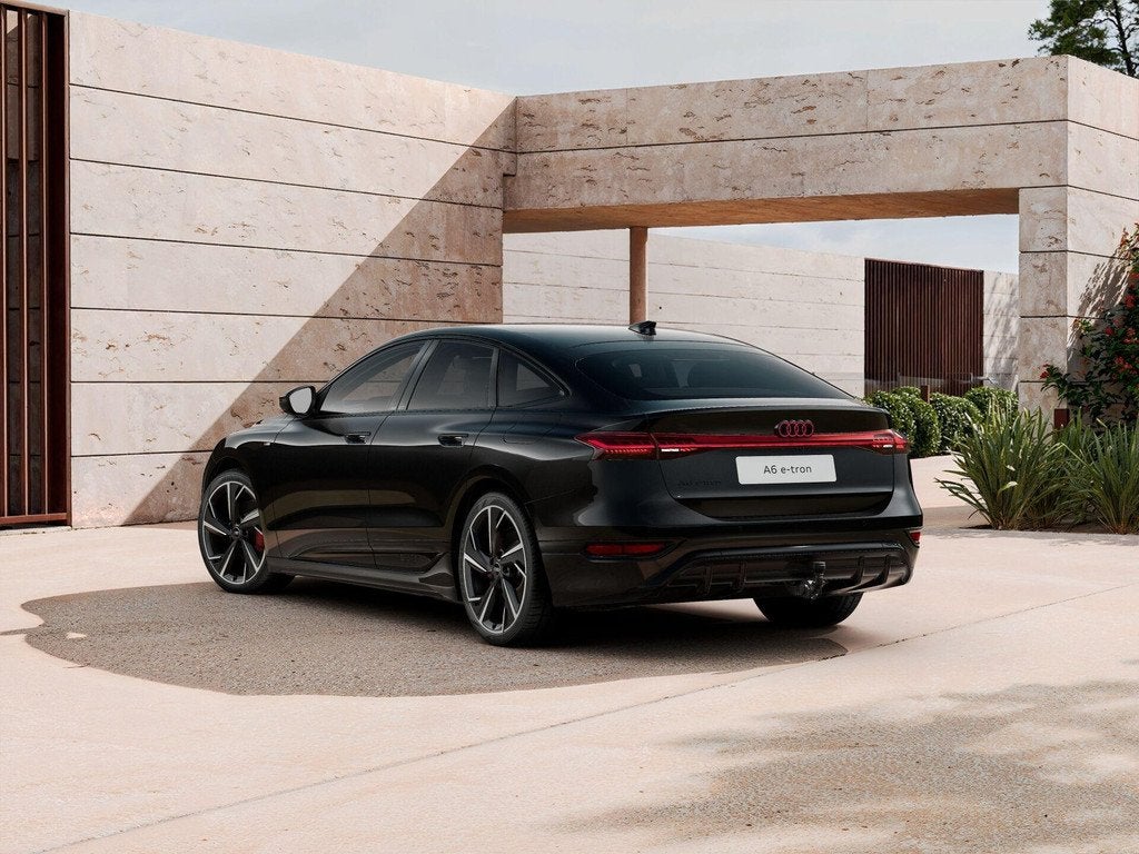 Audi A6 Sportback e-tron 286pk S edition 83 kWh | Trekhaak |, Auto's, Audi, Automaat, Zwart, Leder en Stof, Zwart