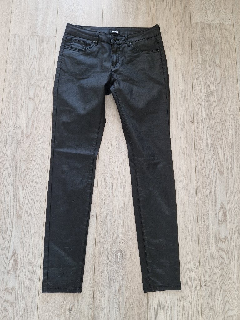 Een nieuwe sexy zwarte broek van Eksept M, Maat 38/40 (M), Zwart, Nieuw, Ophalen of Verzenden