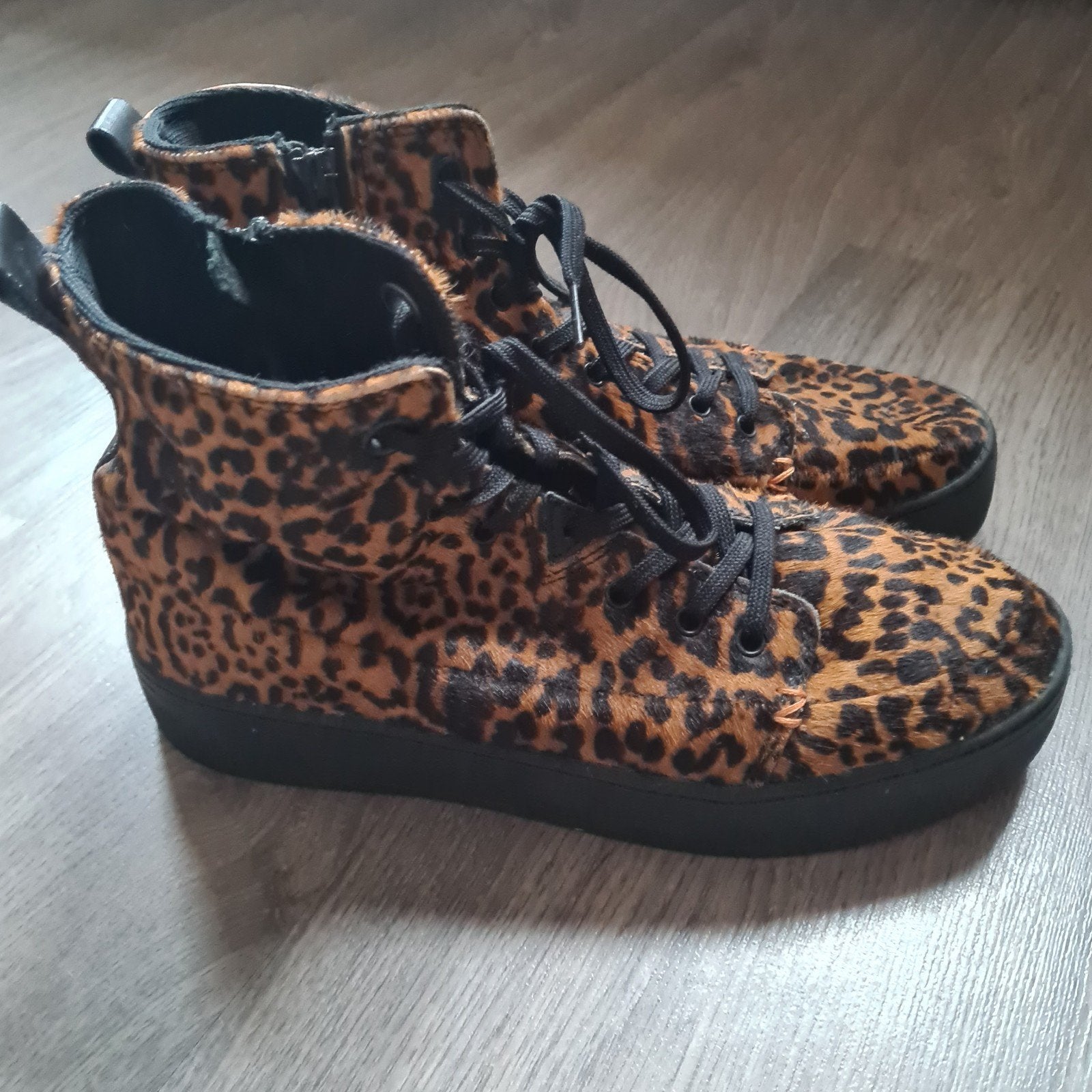 Hub Hoge Sneakers - Maat 40, Overige kleuren, Hub, Ophalen of Verzenden, Sneakers of Gympen