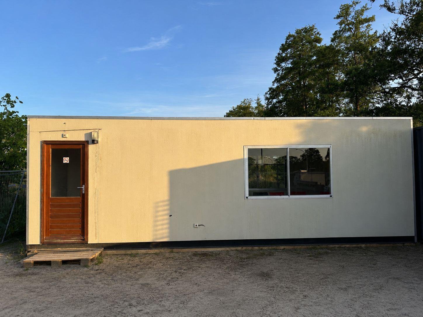 Bouwkeet 9 x 3 meter, Ophalen of Verzenden, Gebruikt