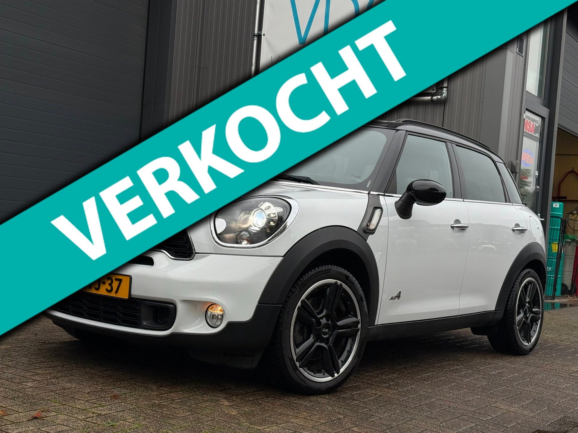 Mini Countryman 1.6 Cooper S ALL4 Chili | Automaat | 184 PK, Euro 5, 1380 kg, Gebruikt, Zwart