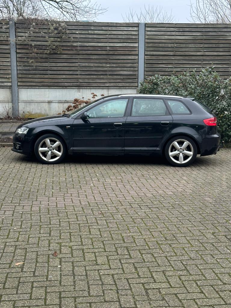 Koerier chaffeur werk gezocht, Diensten en Vakmensen, Koeriers, Chauffeurs en Taxi's, Koeriersdiensten