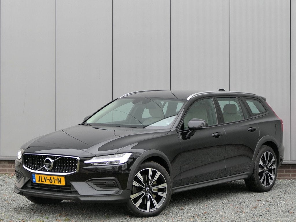 Volvo V60 Cross Country T5 AWD AUT 12MND garantie / 360 ca, Automaat, 1969 cc, Zwart, Vierwielaandrijving