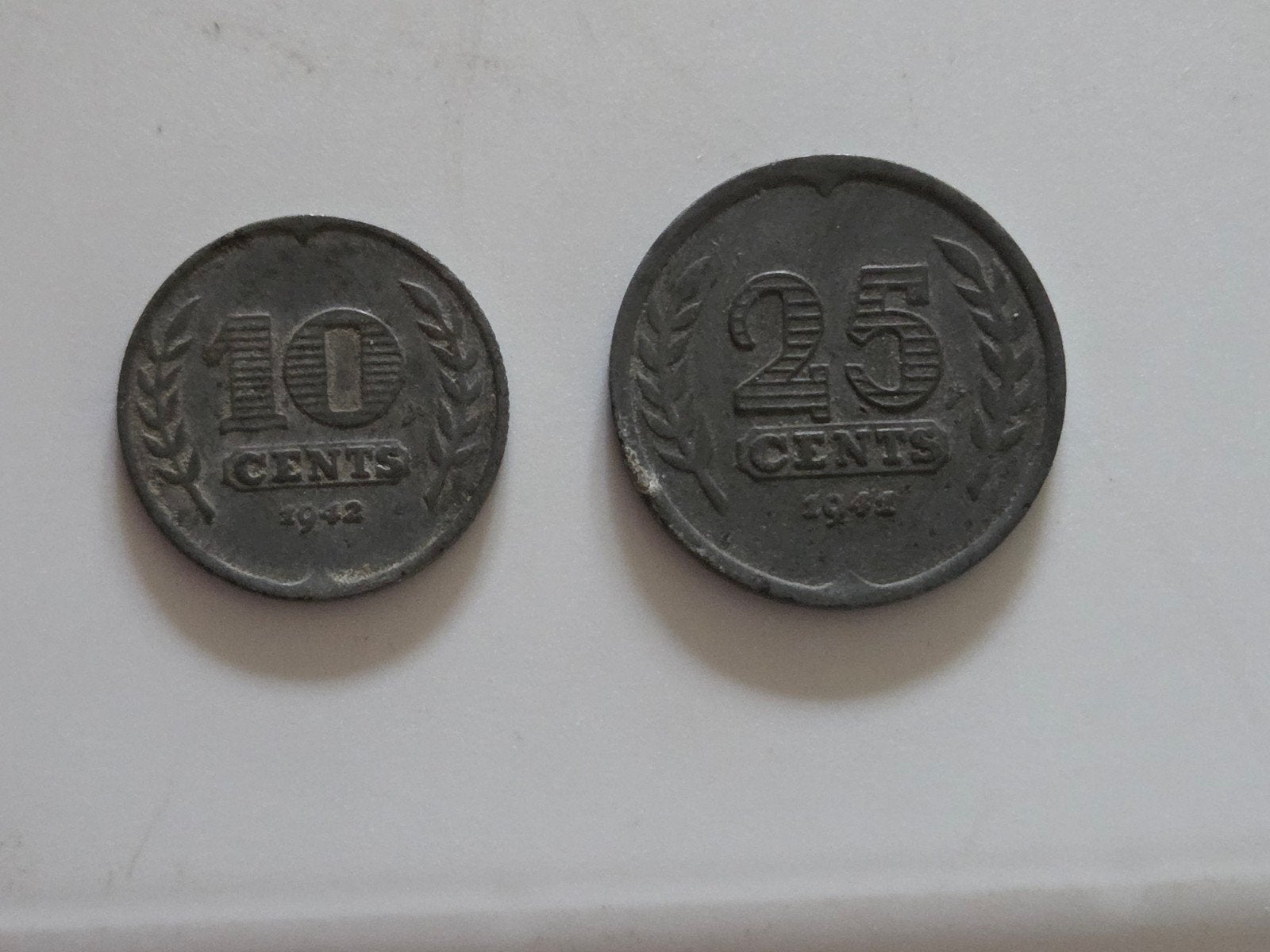 Netherlands 10 & 25 cents 1941-42, Postzegels en Munten, Ophalen of Verzenden, Koningin Wilhelmina, 25 cent