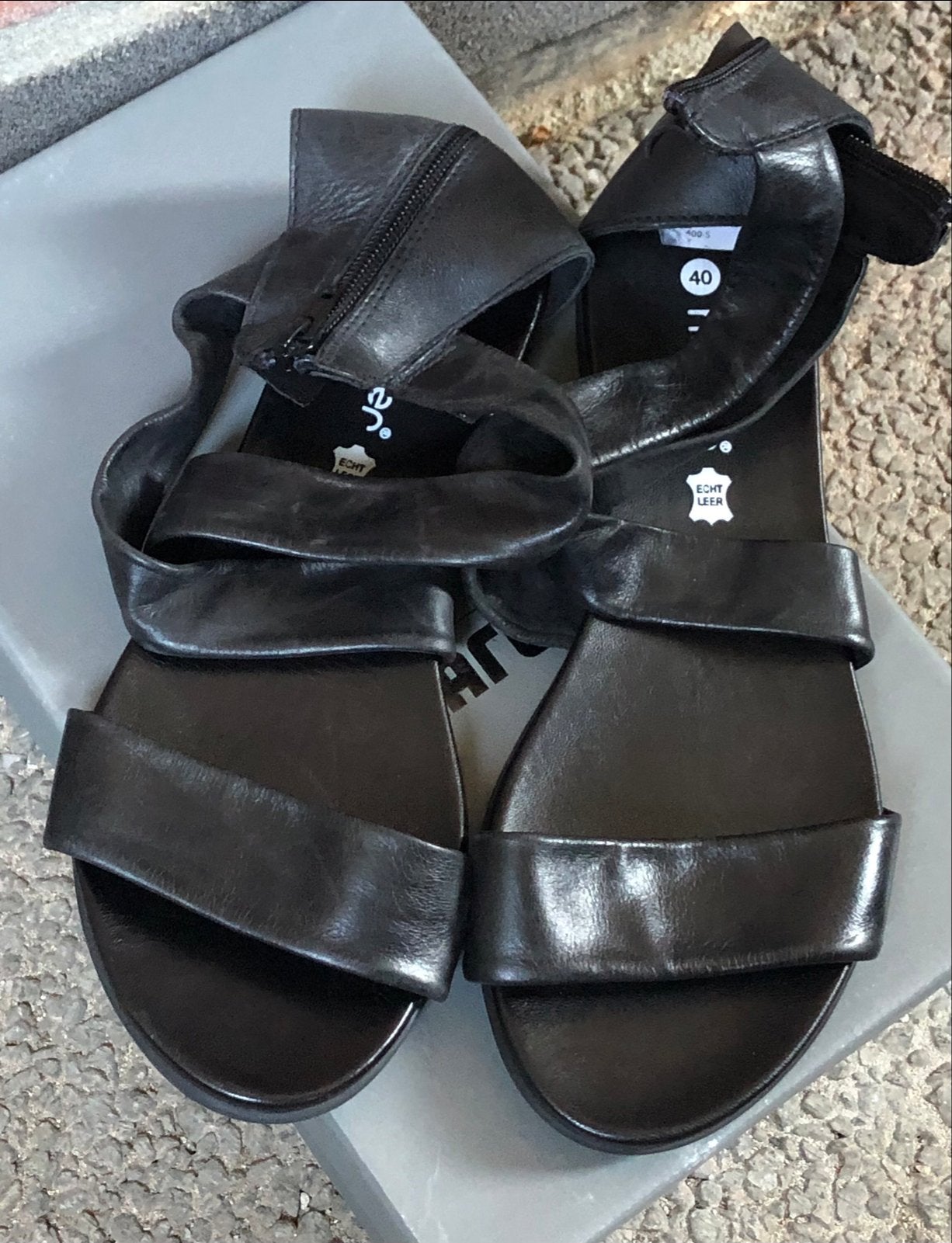 ZGAN Harper Zwarte Leren Sandalen Maat 40, Kleding | Dames, Schoenen, Zwart, Zo goed als nieuw, Sandalen of Muiltjes, Ophalen of Verzenden