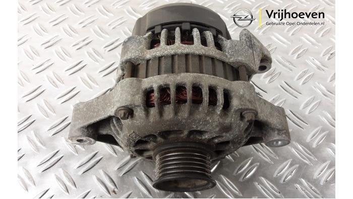 Dynamo van een Opel Omega (Omega B 94-), Auto-onderdelen, Gebruikt, -, -, Opel