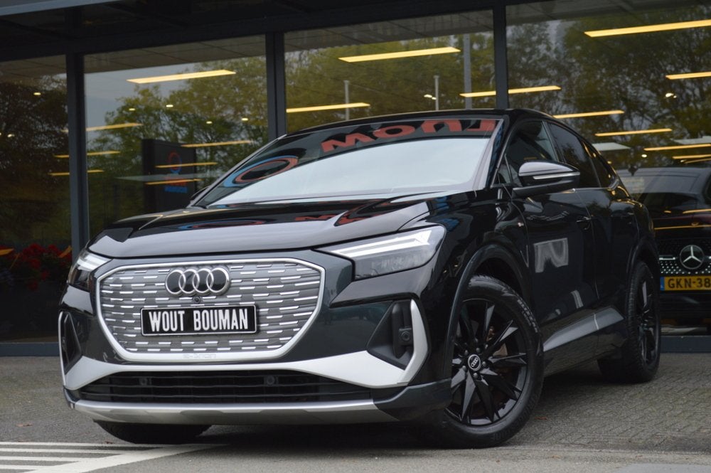 Audi Q4 Sportback e-tron 40 S-Line 77 kWh Led Navi Acc Camer, Auto's, Automaat, Achterwielaandrijving, Gebruikt, Zwart