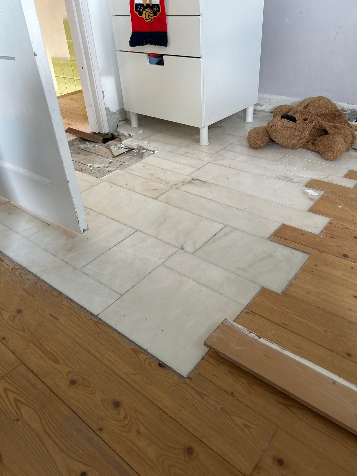 Lichte marmeren vloertegels - gratis, Ophalen, Gebruikt, 20 tot 40 cm, Minder dan 5 m²