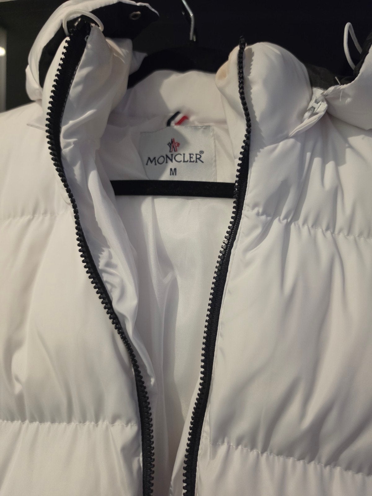 Moncler Dames Winterjas - Wit met riem, Kleding | Dames, Jassen | Winter, Maat 38/40 (M), Wit, Moncler, Ophalen of Verzenden