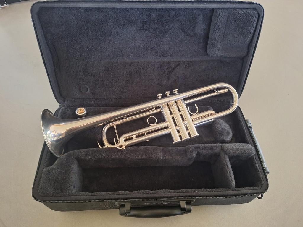 Yamaha ytr 5335 GSII Bb trompet, Muziek en Instrumenten, Blaasinstrumenten | Trompetten, Ophalen, Zo goed als nieuw, Bes-trompet