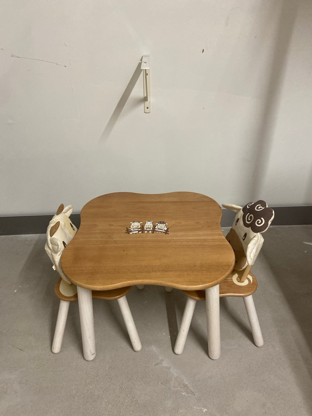 Speeltafel met 2 stoeltjes - Koeien thema, Ophalen, Gebruikt, Tafel(s) en Stoel(en)