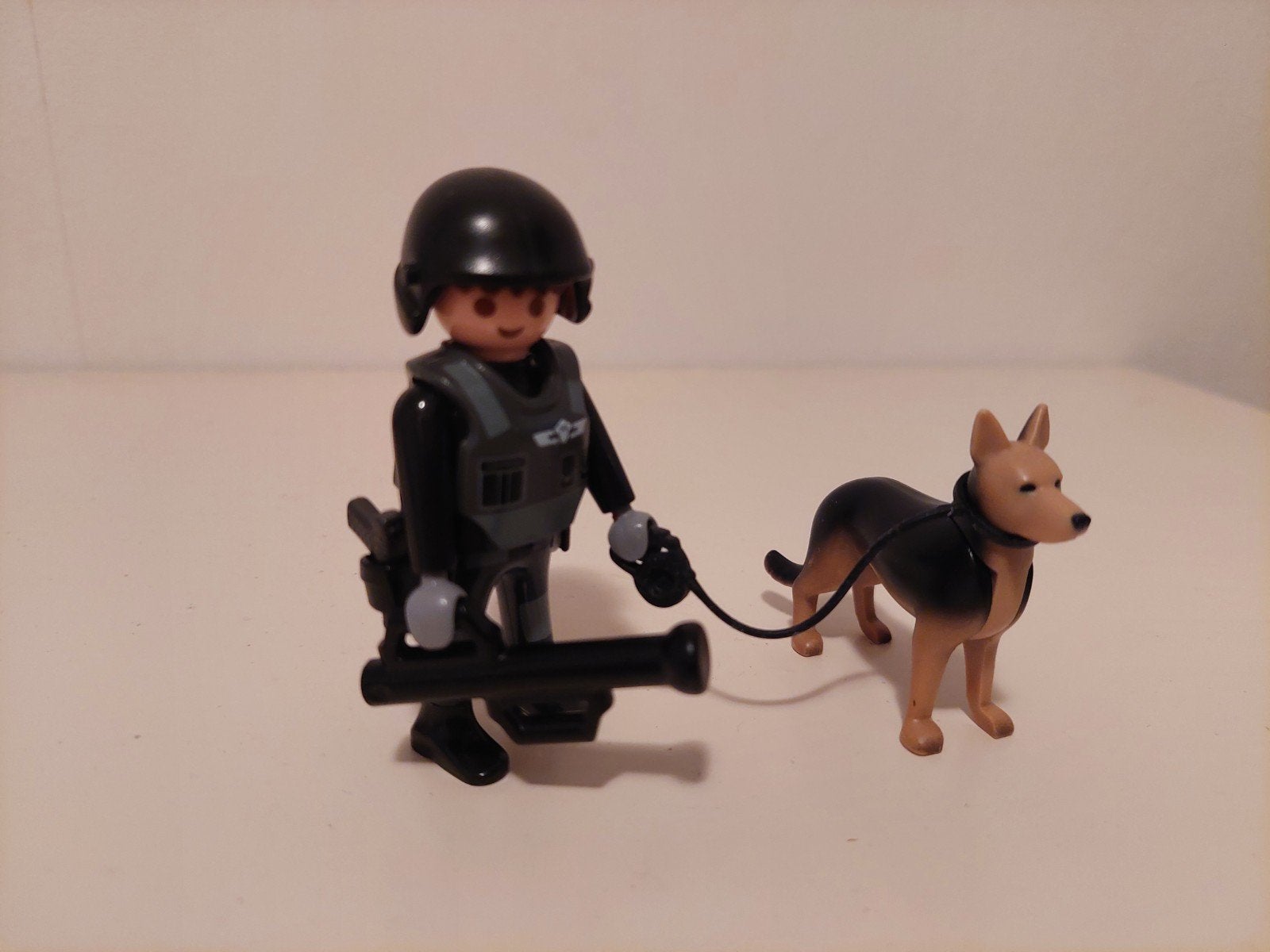 Playmobil Politieagent met speurhond 5369, Gebruikt, Complete set, Ophalen of Verzenden, City action