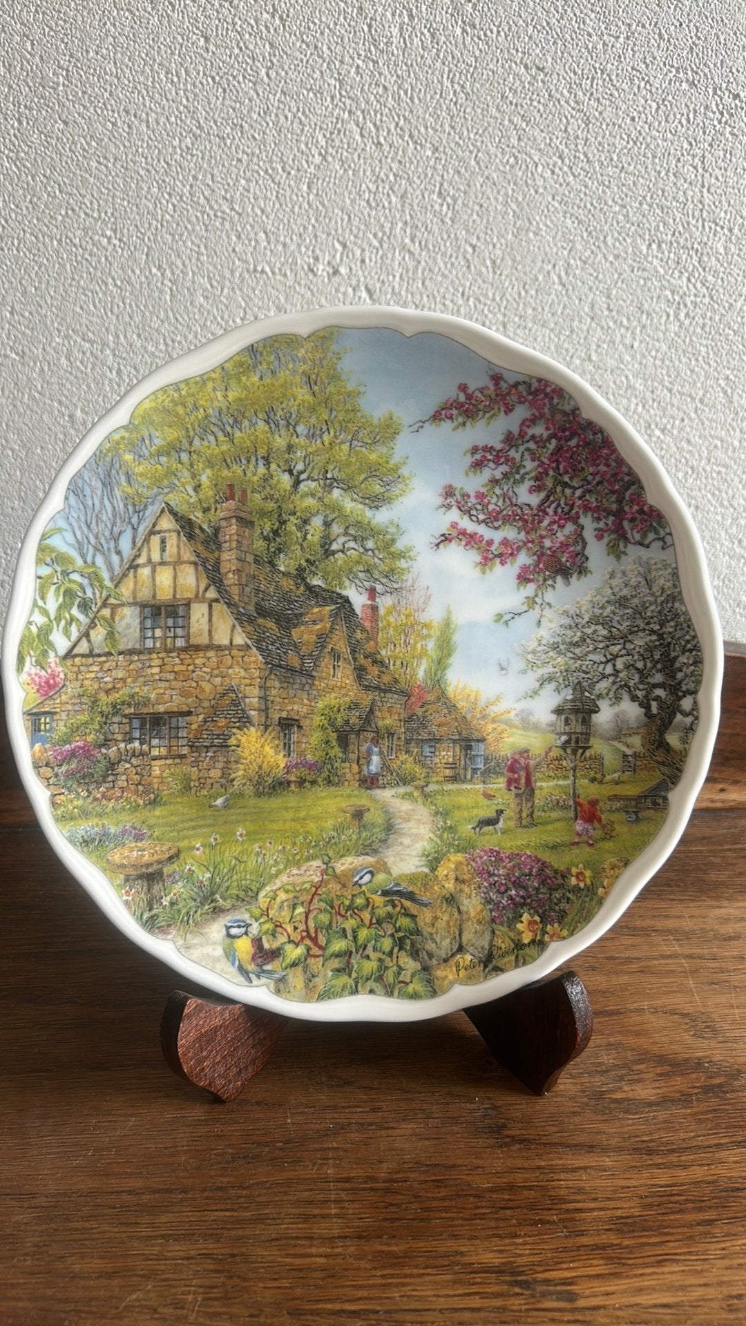 Royal Albert Dream Cottages Spring wandbord, Ophalen of Verzenden, Zo goed als nieuw, Porselein, Bord of Schaal