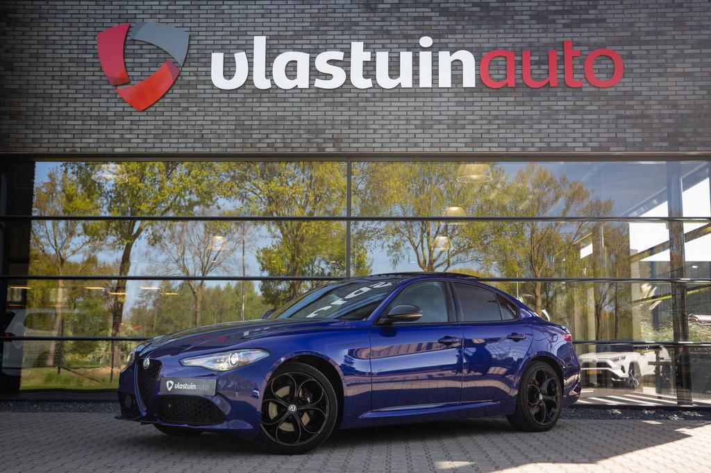 Alfa Romeo Giulia 2.0 T Veloce 280pk , Panoramadak, Adap. cr, Auto's, Alfa Romeo, Automaat, Achterwielaandrijving, Zwart, 4 cilinders