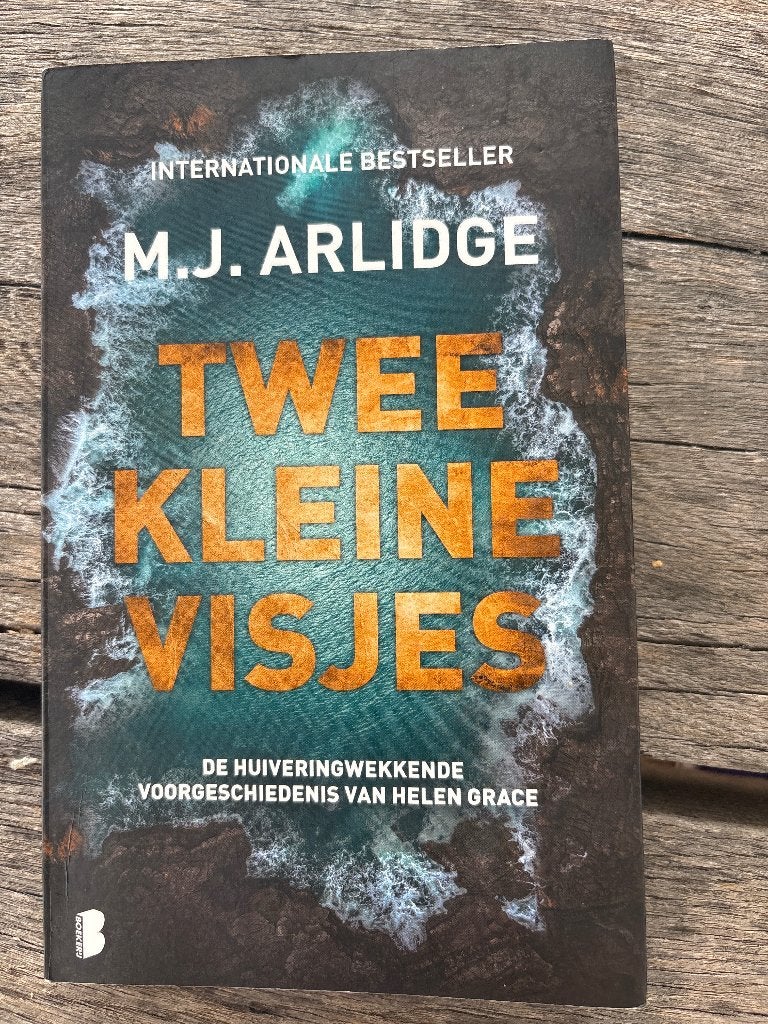 Twee kleine visjes MJ Arlidge, Boeken, Ophalen of Verzenden, Gelezen, M.J. Arlidge, Nederland