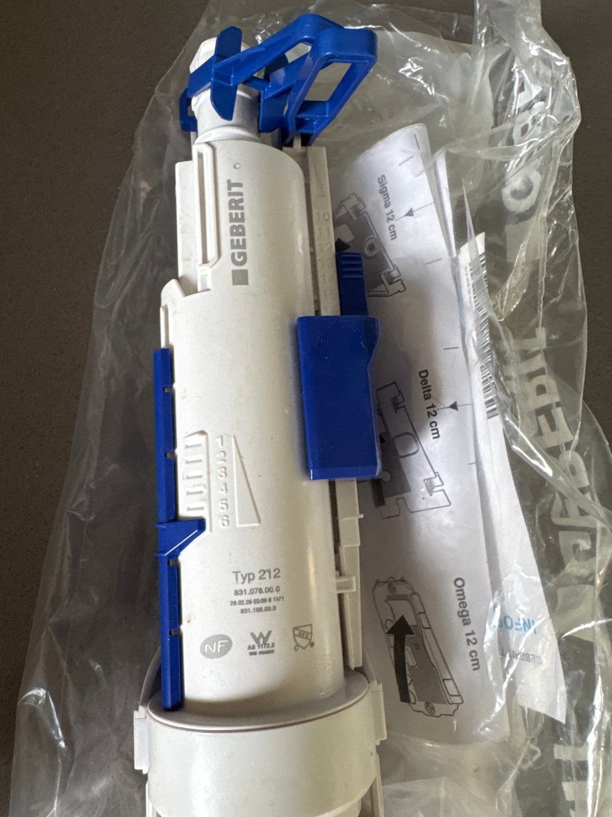 Geberit Type 212 Vlotterkraan voor Toilet (1 keer gepast), Ophalen of Verzenden, Nieuw, Toilet