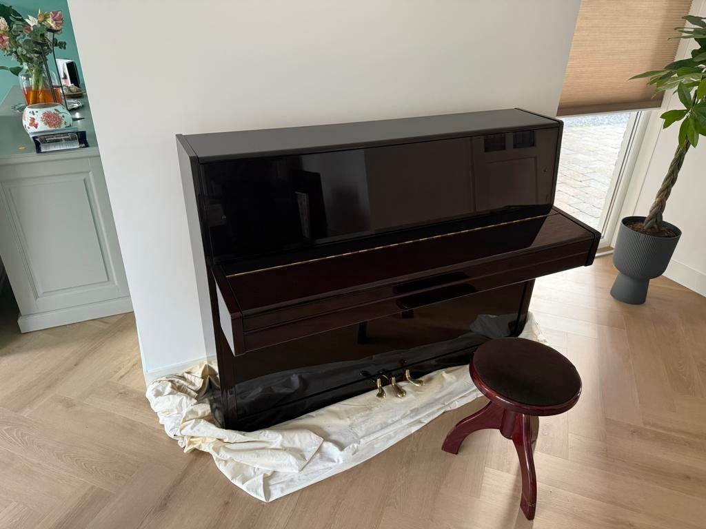 Piano service verhuis service, Muziek en Instrumenten, Piano's, Ophalen of Verzenden, Zo goed als nieuw, Zwart