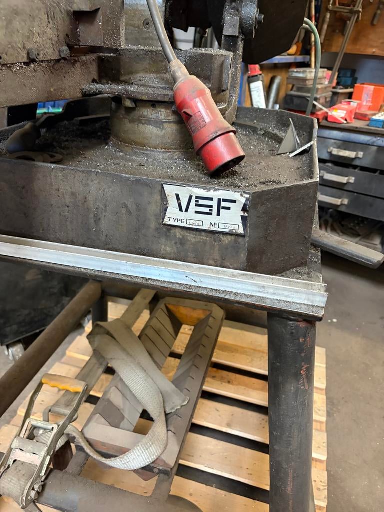 Robuuste afkortzaag met toebehoren, 380V, Doe-het-zelf en Verbouw, Gereedschap | Zaagmachines, Gebruikt, 70 mm of meer, Ophalen of Verzenden