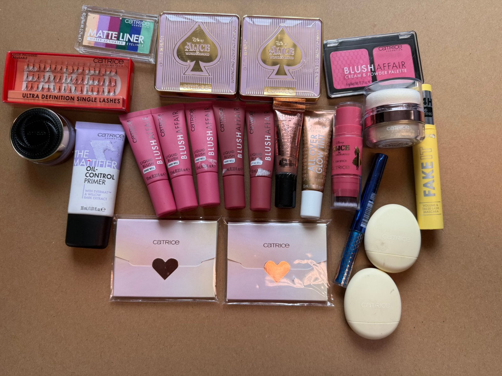 Catrice make up, Ophalen of Verzenden, Zo goed als nieuw, Overige kleuren, Gehele gezicht