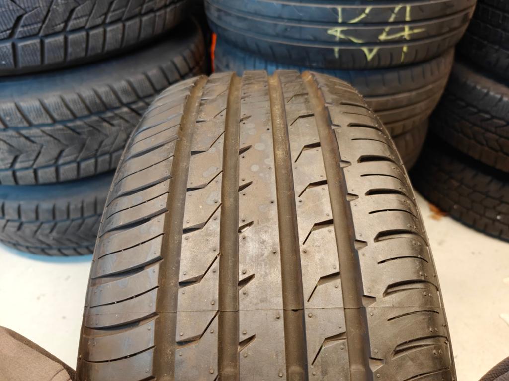 4x 215/50R17 Demo Zomerbanden Maxxis