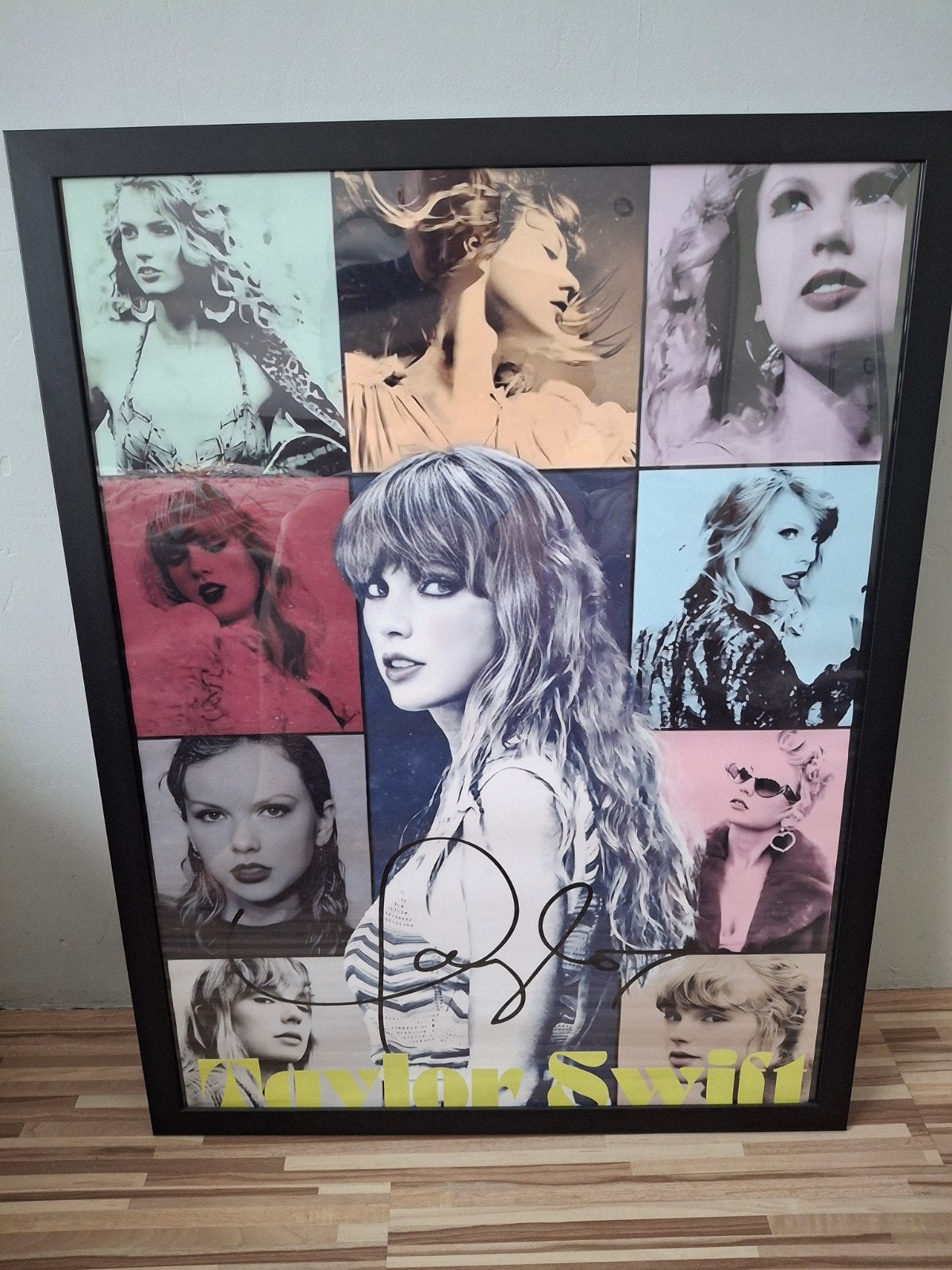 Nieuwe ingelijste Taylor Swift poster - 85x65 cm, Verzamelen, Muziek, Artiesten en Beroemdheden, Ophalen, Nieuw