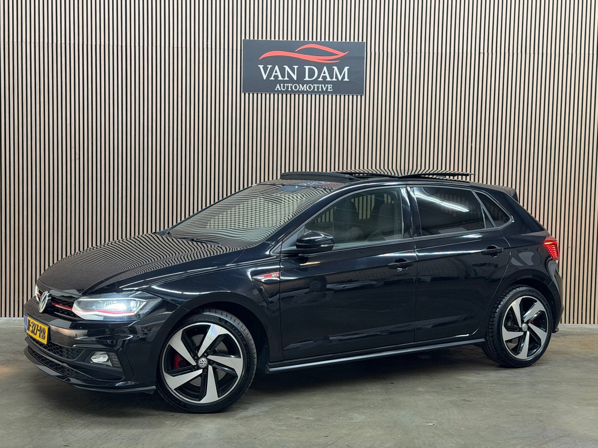 Volkswagen Polo 2.0 TSI GTI 2018 DSG PANO LED VIRTUAL CAMERA, Stof, Gebruikt, 4 cilinders, 1984 cc