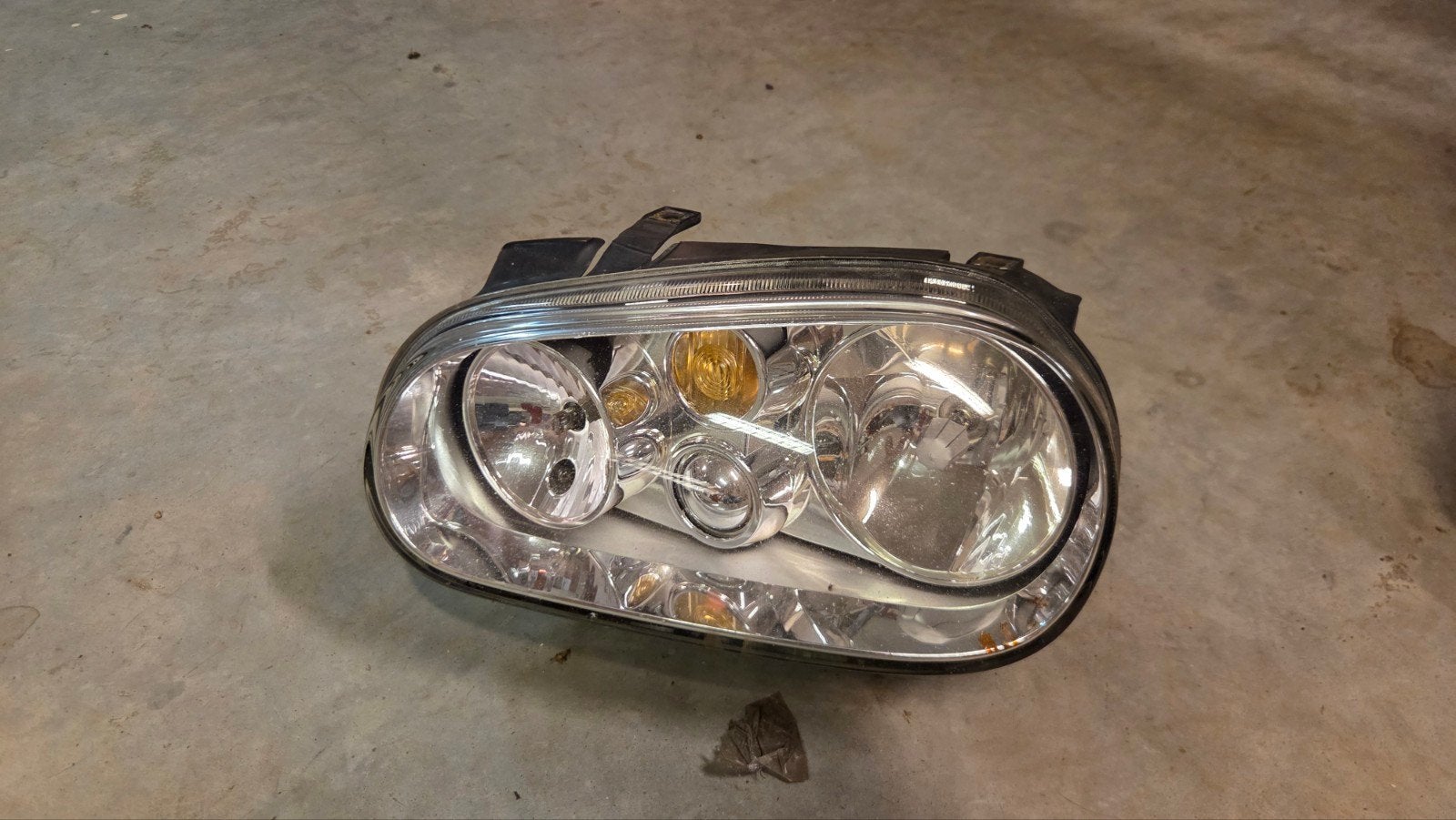 Rechtervoorlamp van een Vw Golf 4 1999, Ophalen, Gebruikt, Volkswagen