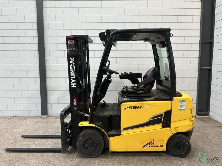 Heftrucks Elektrisch Hyundai 25BH 9 2016 Triplex, 2000 tot 3000 kg, Elektrisch, Heftruck, Hyundai